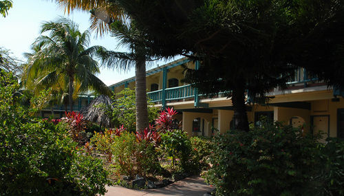 Island Beachcomber Hotel Altona Exterior foto